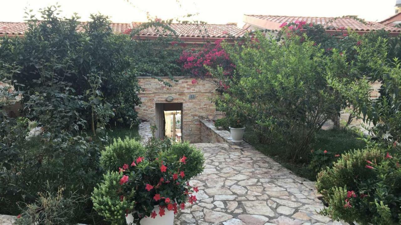 Bougainville Bay Resort - Villa 11 Sarande Exterior photo